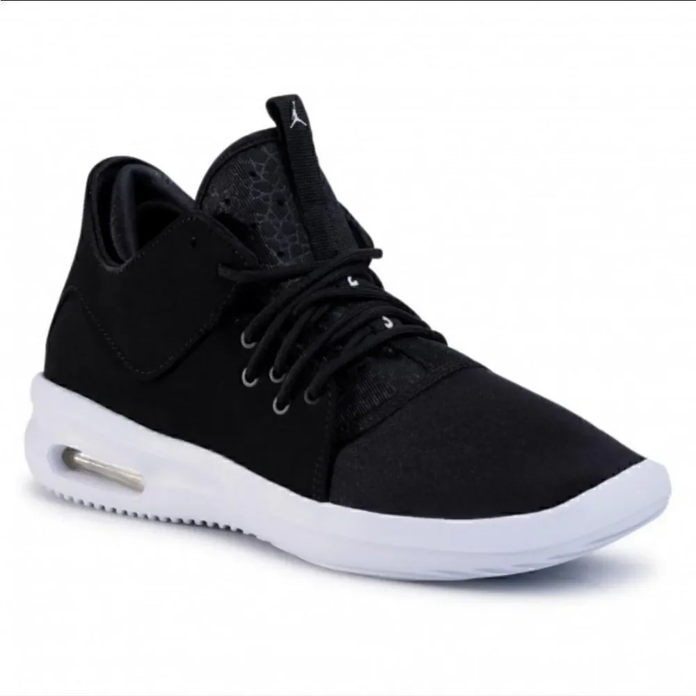 Jordan First Class sneakers size 7.5